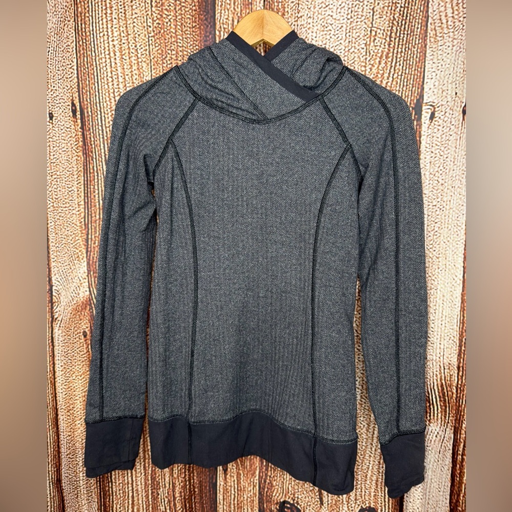 Lululemon Think Fast Pullover Hoodie Size 4 Long Sleeve Black Gray Herringbone